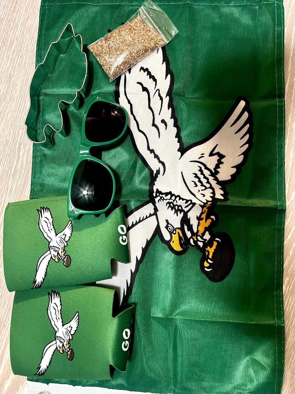 Philadelphia Eagles NFL Green Banner Flag Bundle w/ Can Cooler & Sunglasses